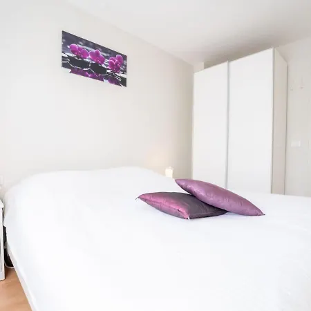 Ruzette With Parking By Interhome * Blankenberge