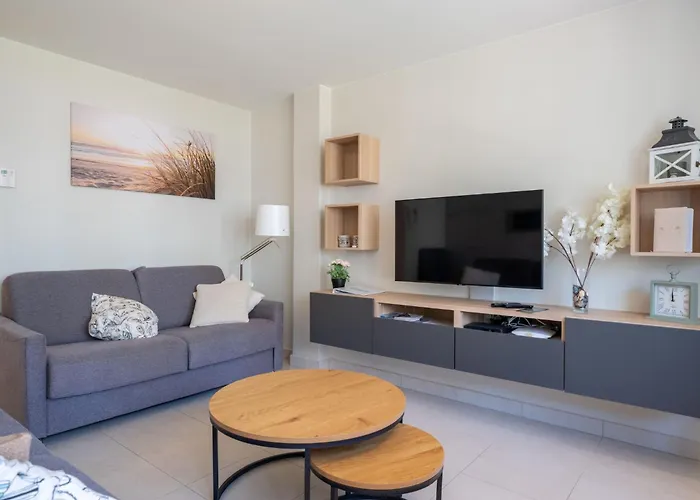 Ruzette With Parking By Interhome * Бланкенберге